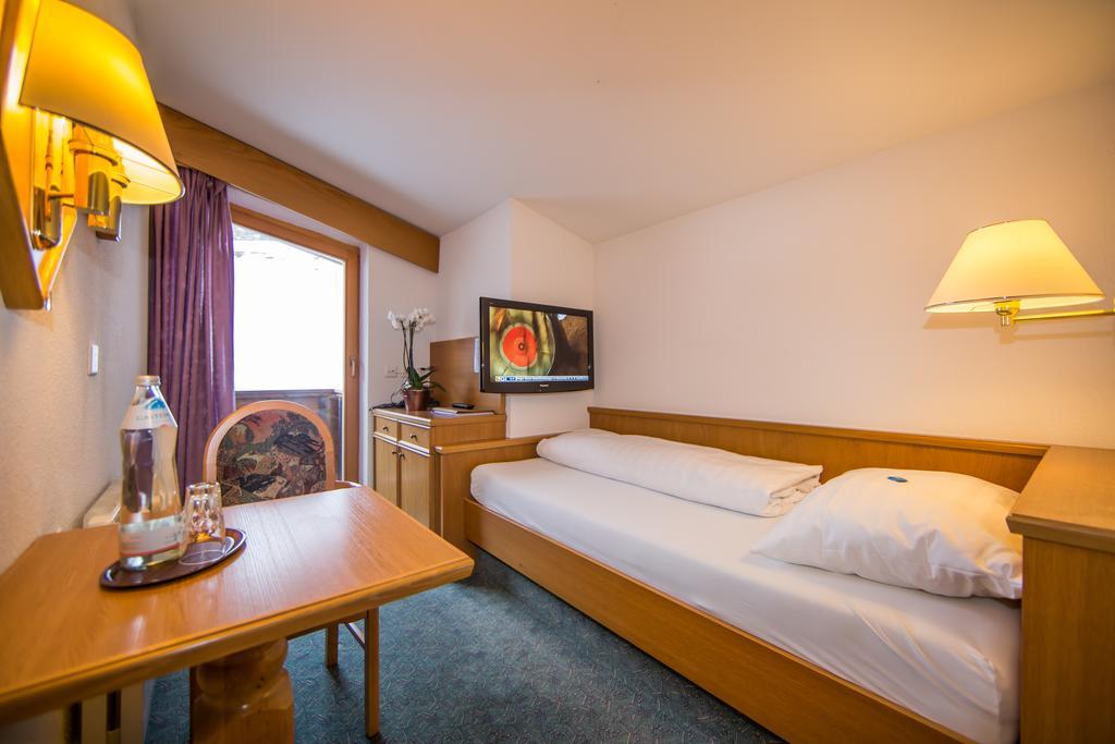 Hotel Cresta Samnaun Cameră foto